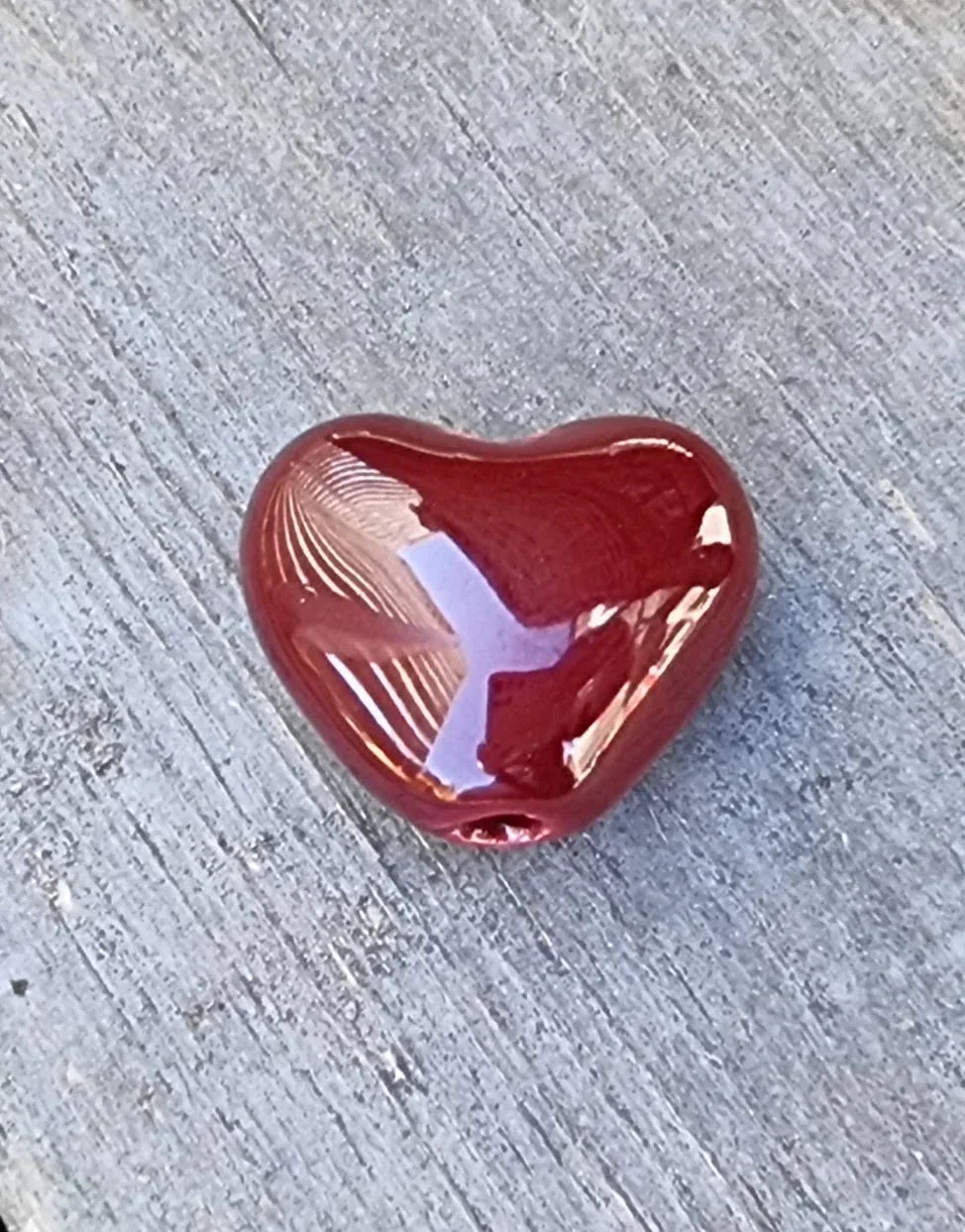 Porslinspärla - Stort rött hjärta 34x22mm 1 styck Hilmas Pyssel