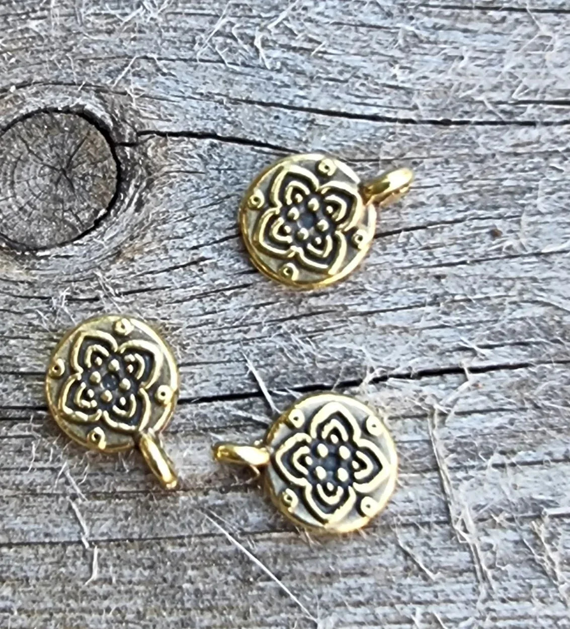 Berlock Bronsfärgad - Rund med Mönster 3-pack Grekisk Metall