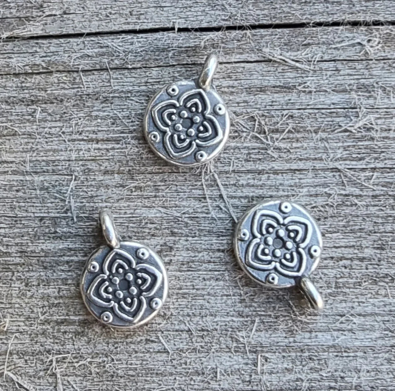 Berlock Silverpläterad - Rund med mönster 3-pack Grekisk Metall