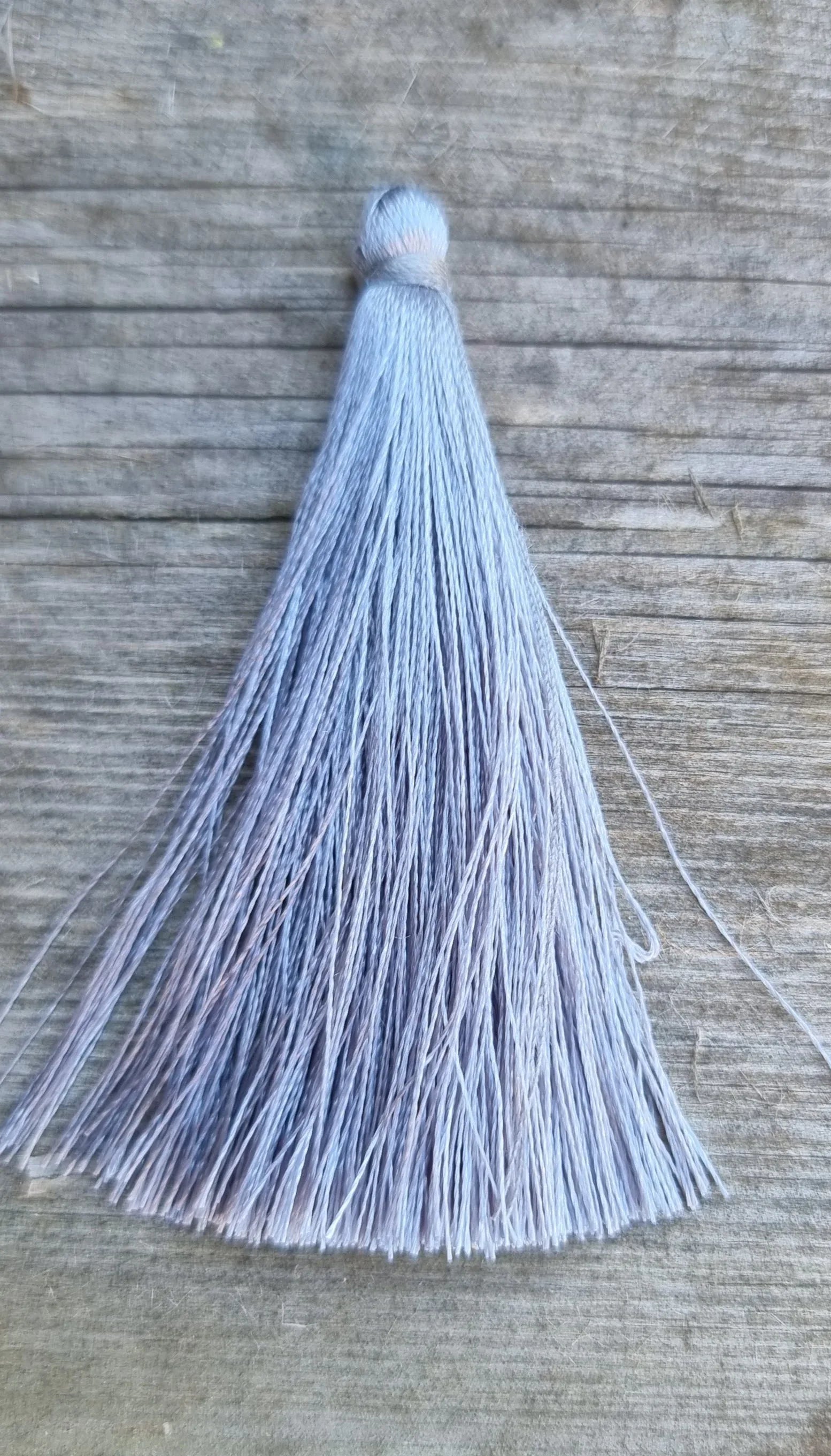 Hänge tassel polyester - Grå 65mm 1 styck Hilmas Pyssel