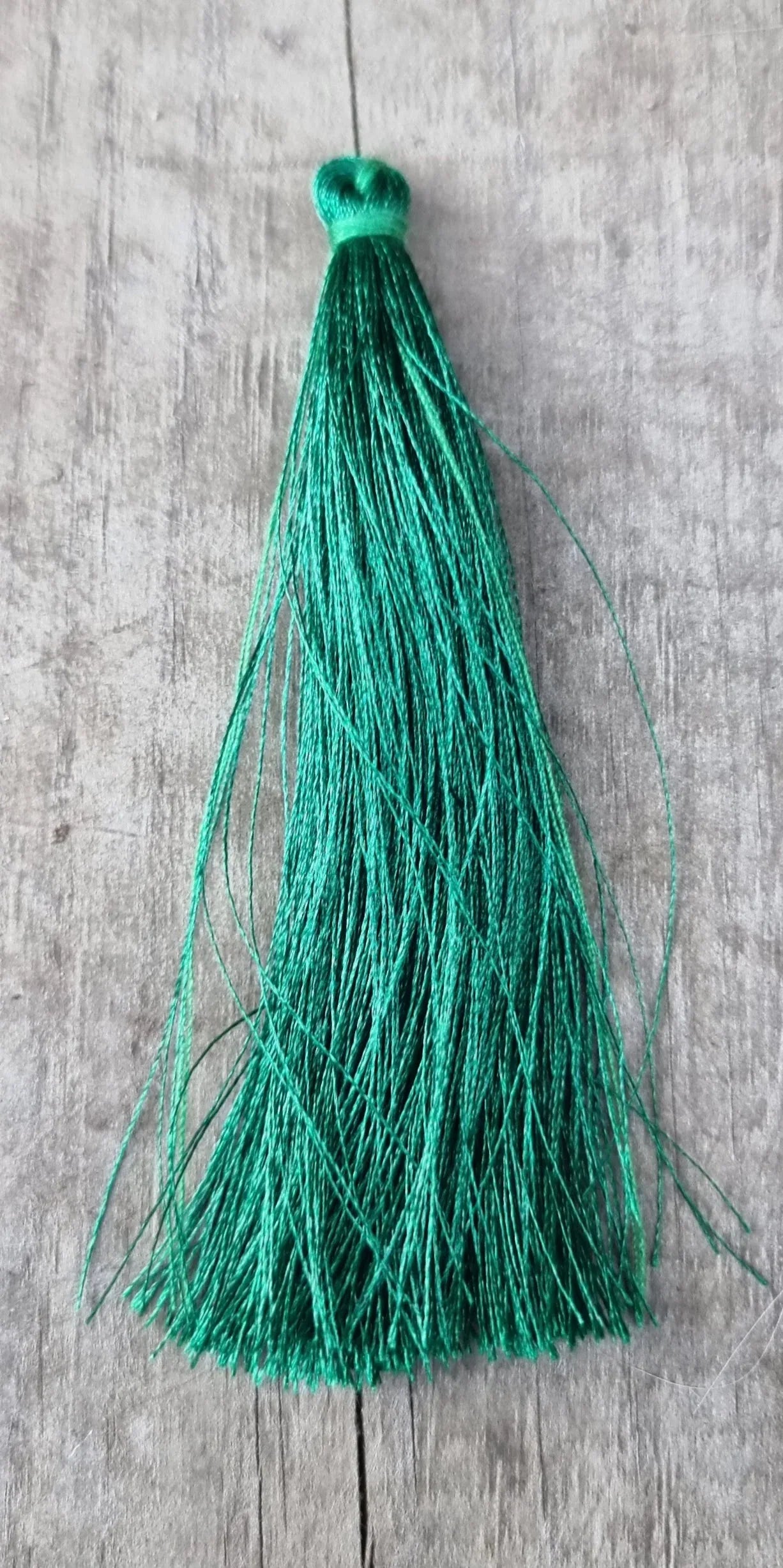 Hänge tassel polyester - Mörkgrön 90mm 1 styck Hilmas Pyssel