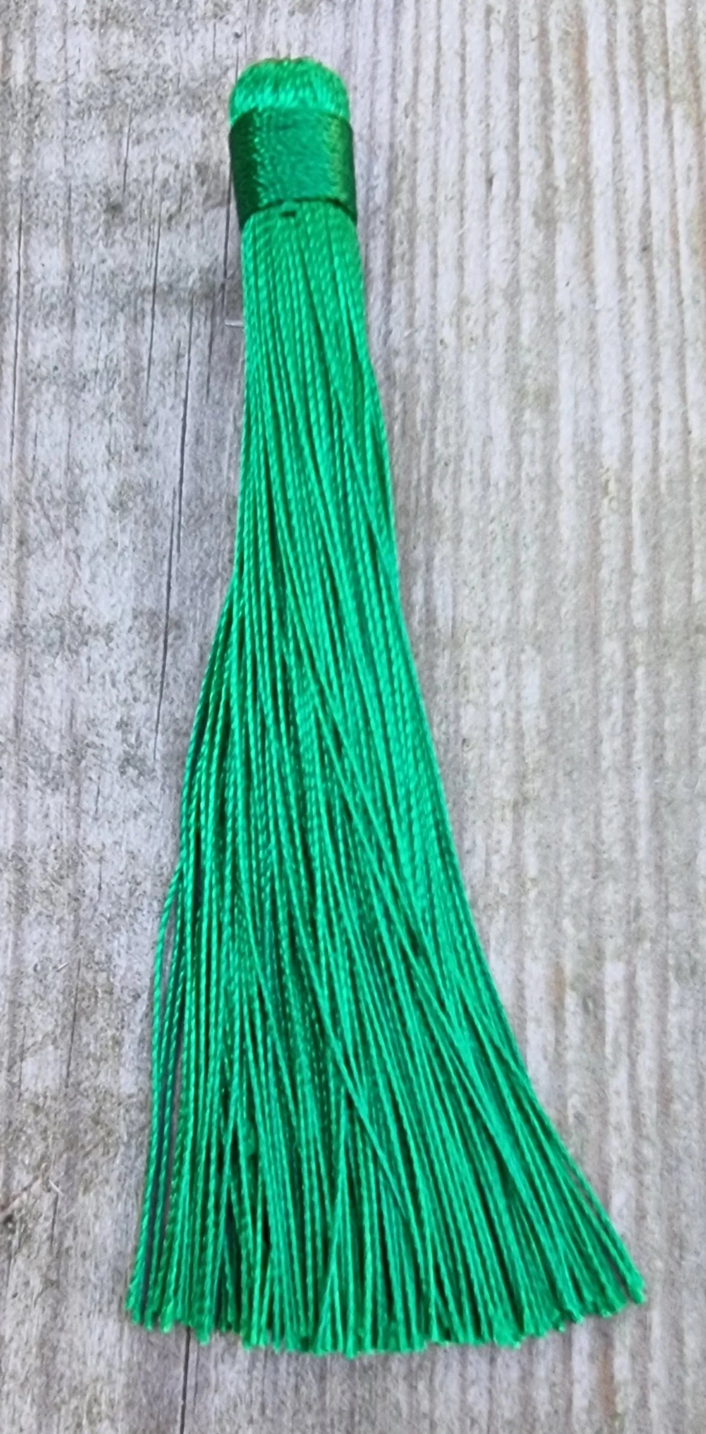 Hänge tassel polyester - Grön 120mm 1 styck Hilmas Pyssel
