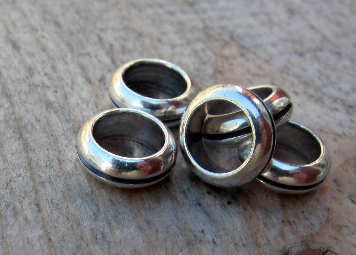 Mellandel Silverfärgad Tunna med Rand - 10x3,7mm, 5-pack Grekisk Metall