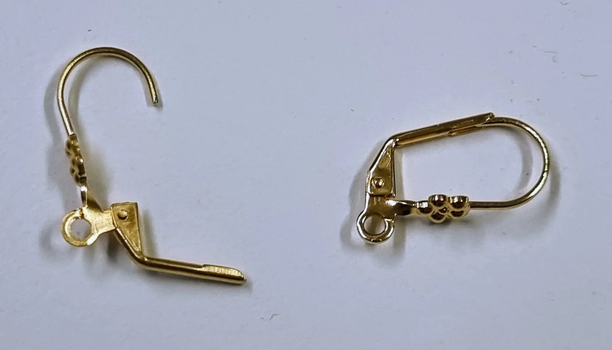 Örkrok Brisyr 24K guldpläterad - Blomma 9,5x18 mm, 1 par Grekisk Metall