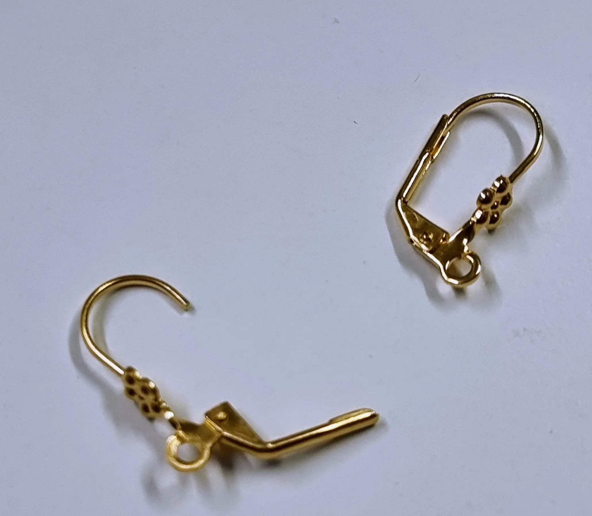 Örkrok Brisyr 24K guldpläterad - Blomma 9,5x18 mm, 1 par Grekisk Metall