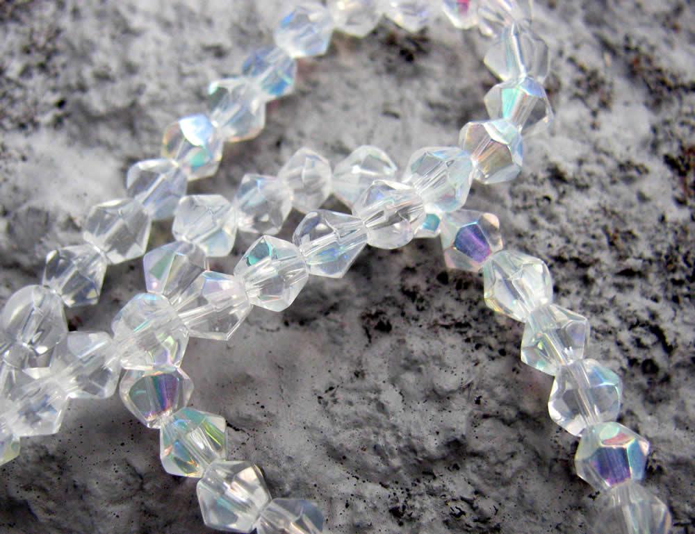 Glaspärlor Bicone - Klar med AB, 4mm, 1 sträng Hilmas Pyssel