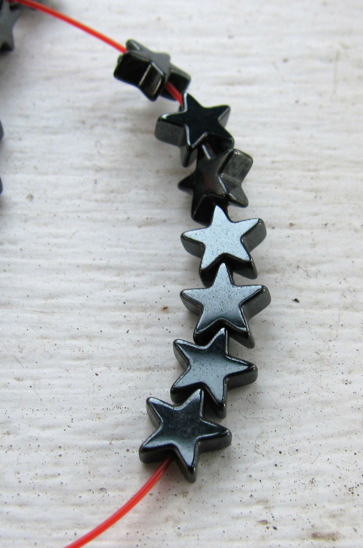 Hematit - Stjärna 10mm 1 sträng Hilmas Pyssel