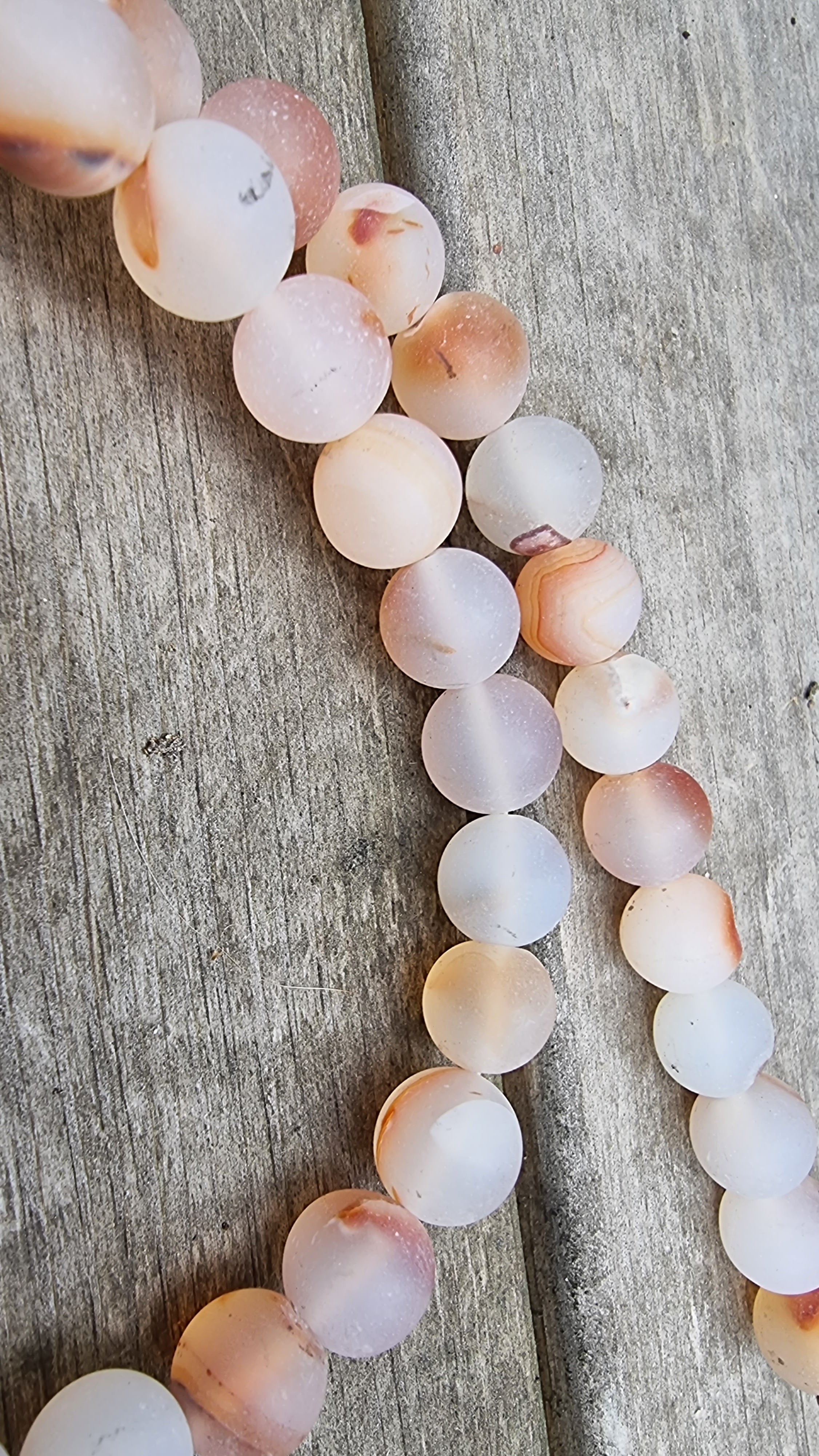 Agat - Matt orange 10 mm 1 sträng Hilmas Pyssel