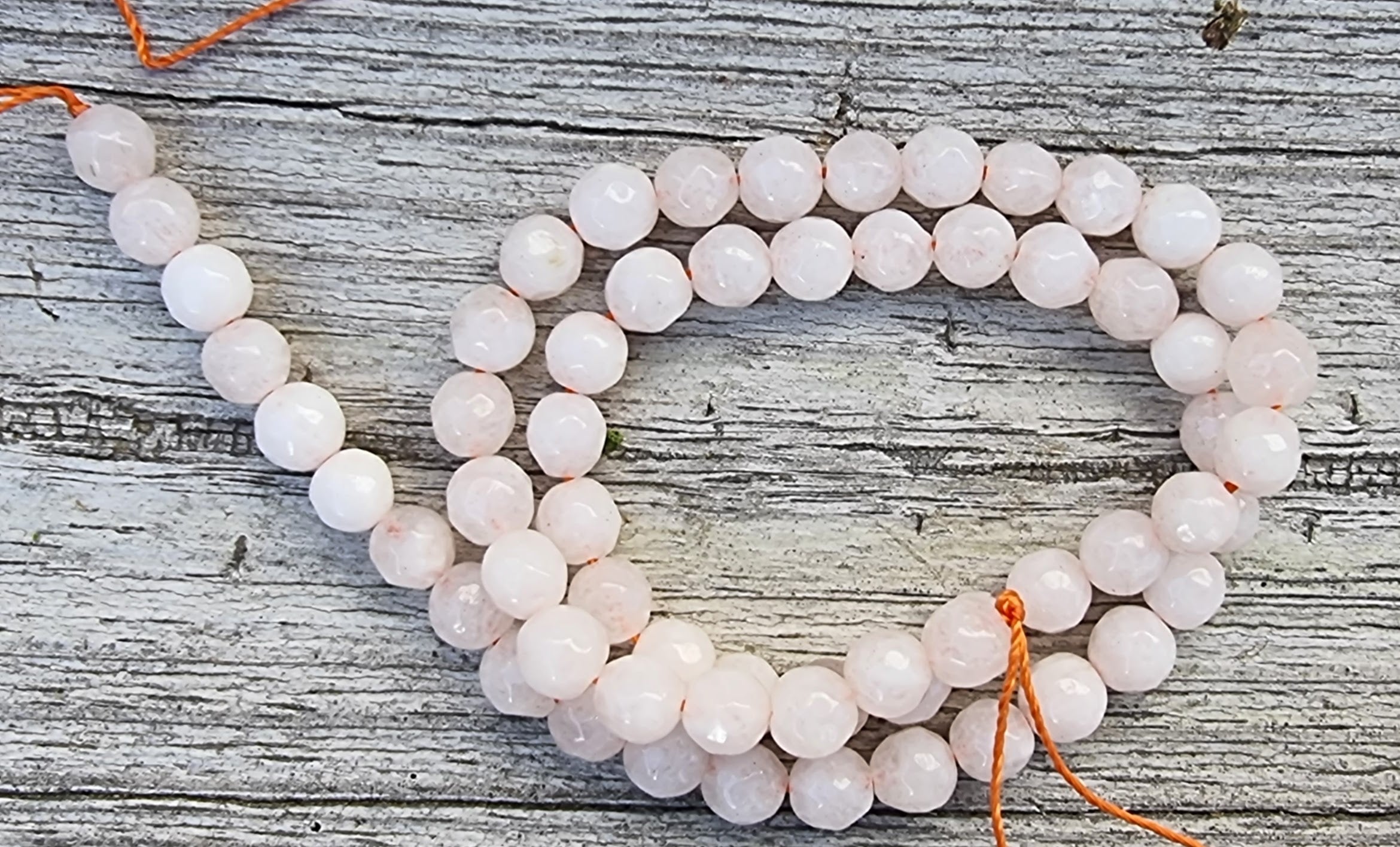 Agat Facetterade Runda - Vit, 6mm, 1 Sträng Hilmas Pyssel