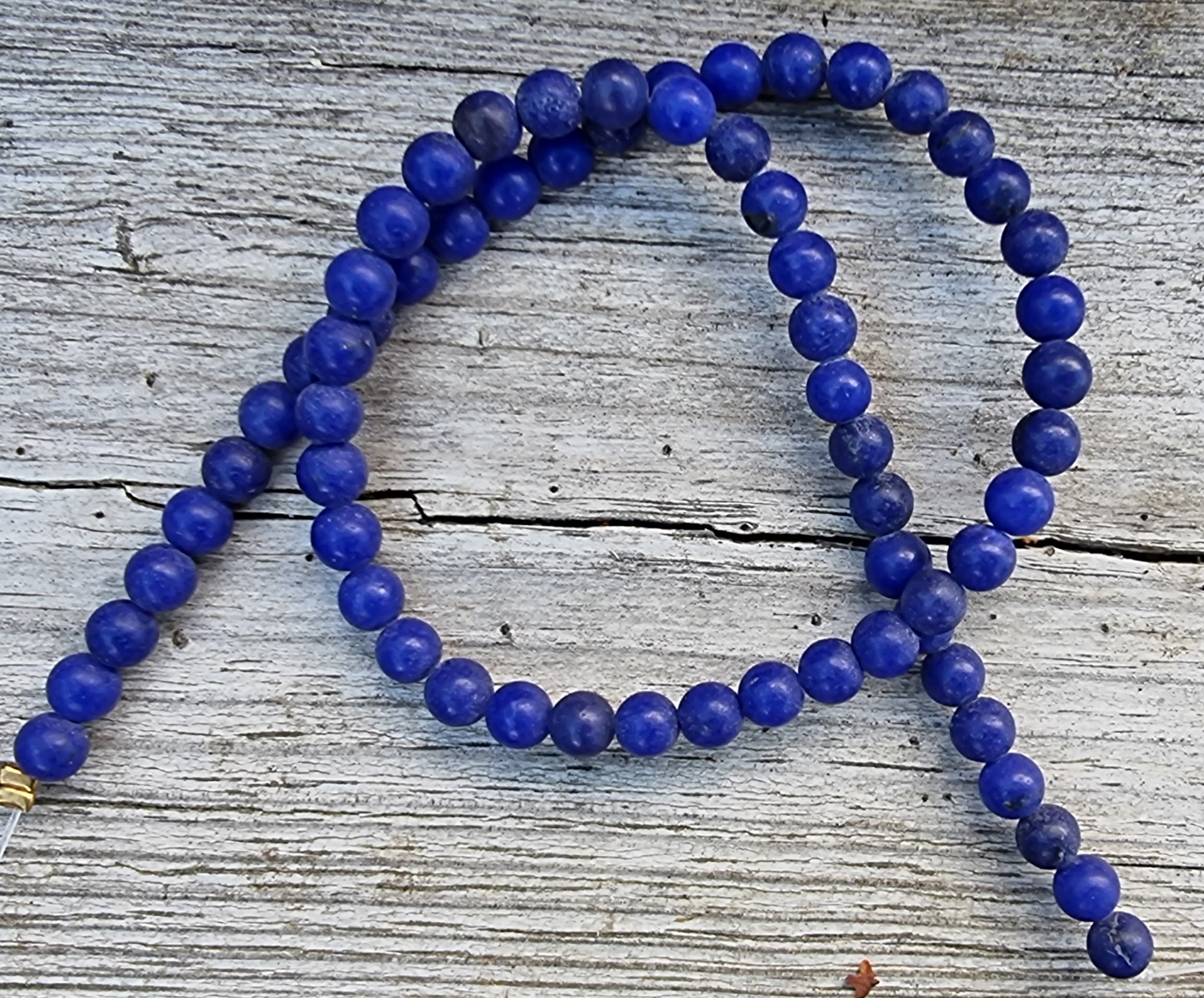 Agat - Frostad Mörkblå 6mm 1 Sträng Hilmas Pyssel