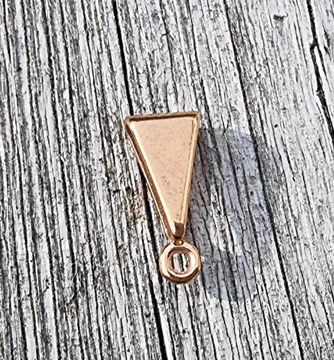 Berlockhållare 24k roséguldpläterad - Triangel större modell 12x7mm 1 styck Grekisk Metall