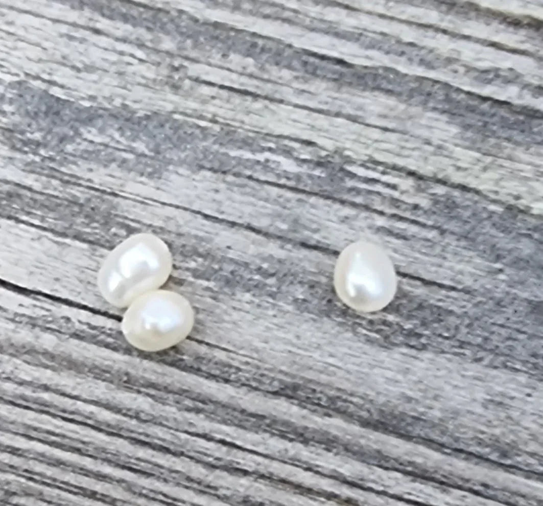 Sötvattenspärla - Vit 4-5mm 1 styck Hilmas Pyssel