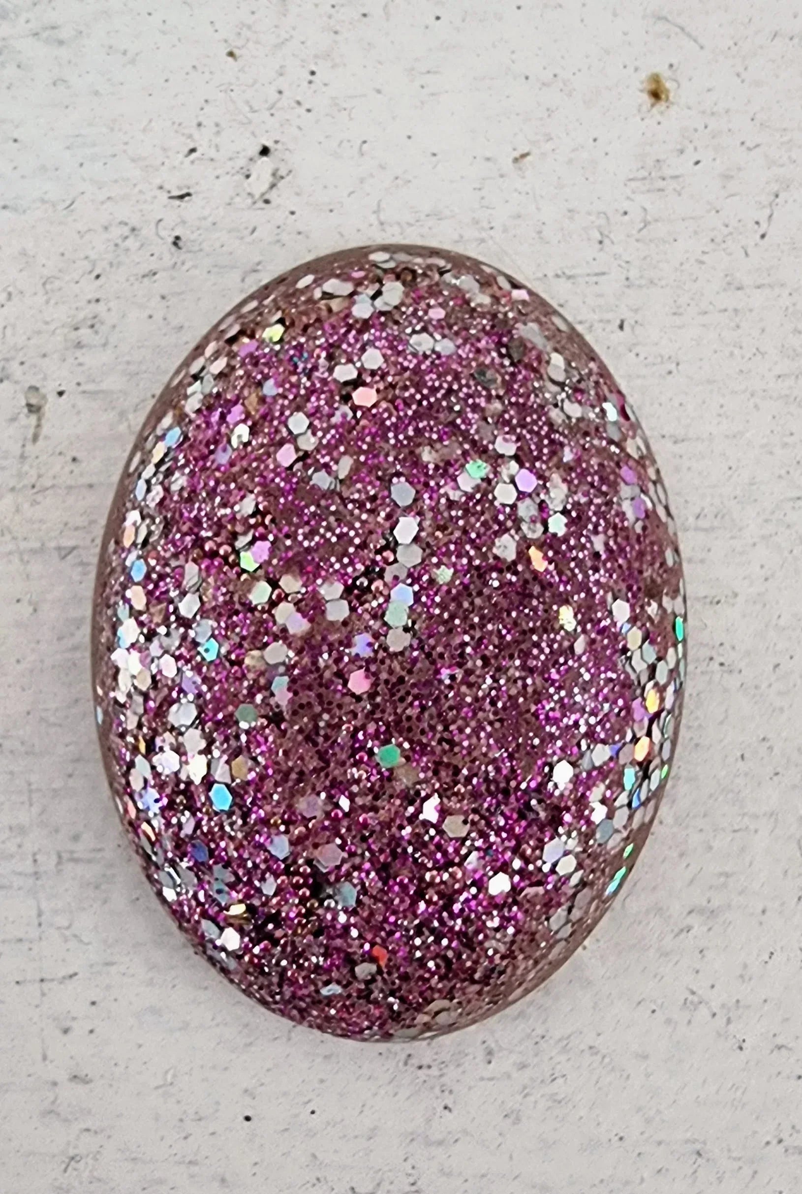 Cabochon Smyckesbetong - Oval Lila/Silver 40x30mm 1 styck Hilmas Pyssel