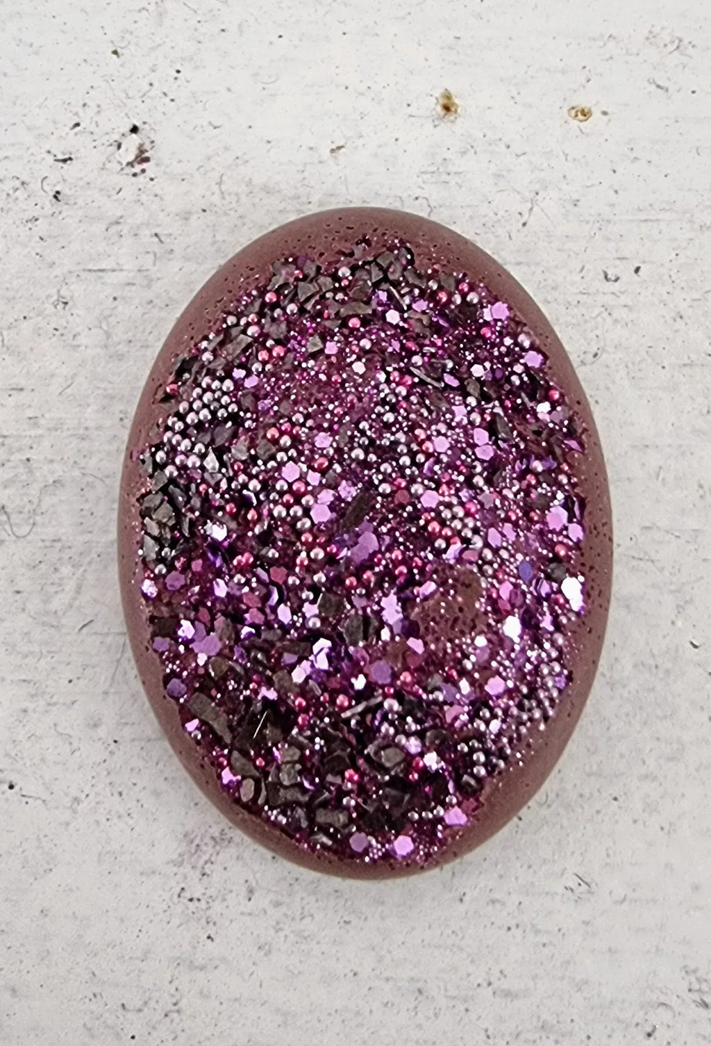 Cabochon Smyckesbetong - Oval Mörklila 40x30mm 1 styck Hilmas Pyssel