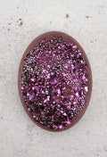 Cabochon Smyckesbetong - Oval Mörklila 40x30mm 1 styck Hilmas Pyssel