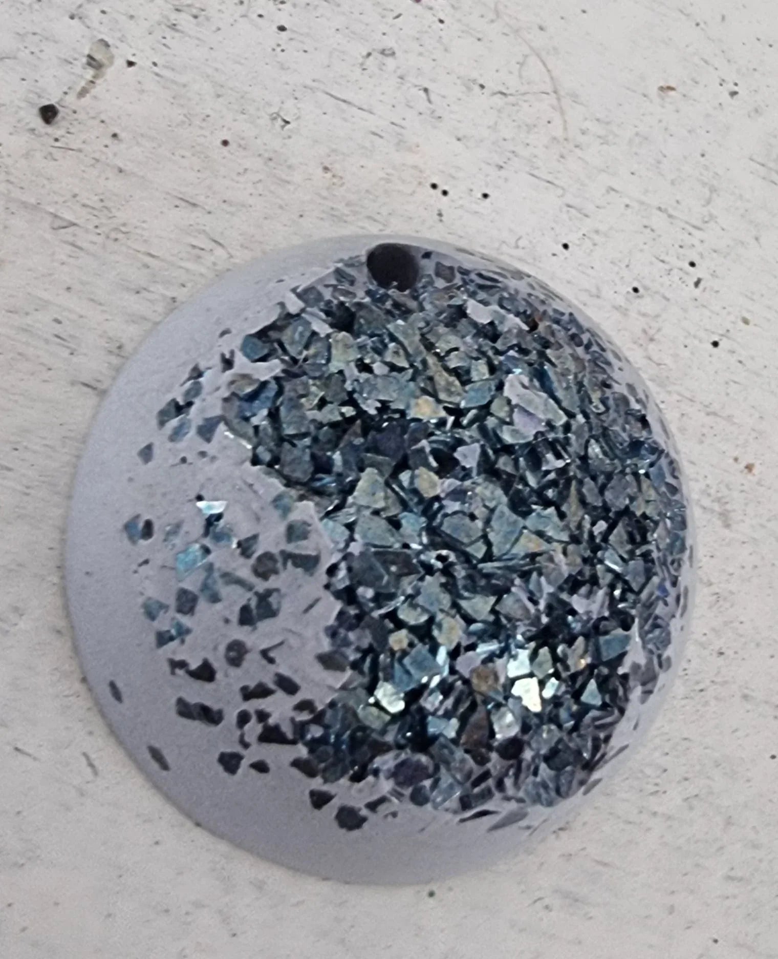 Cabochon Smyckesbetong - Rund Ljusblå 30mm 1 styck Hilmas Pyssel