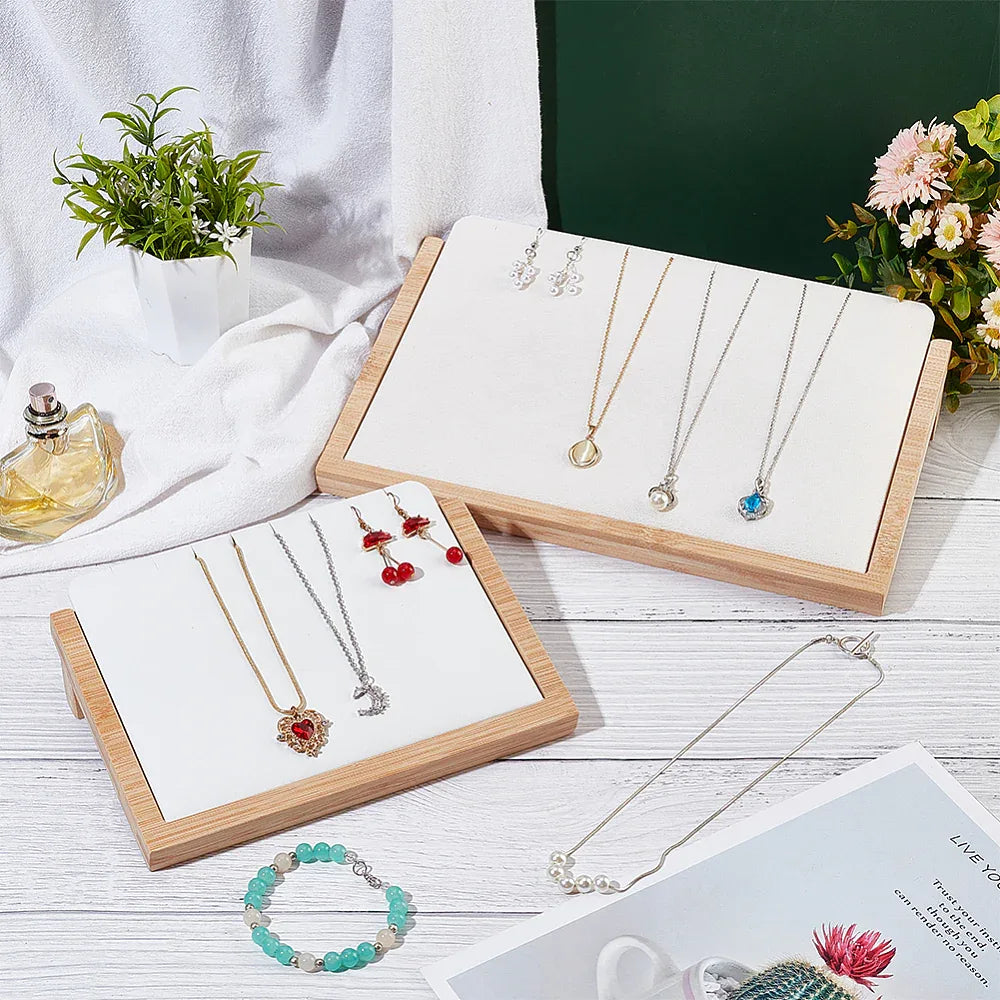 Halsbands Display - Bambu och konstläder 1 styck Hilmas Pyssel