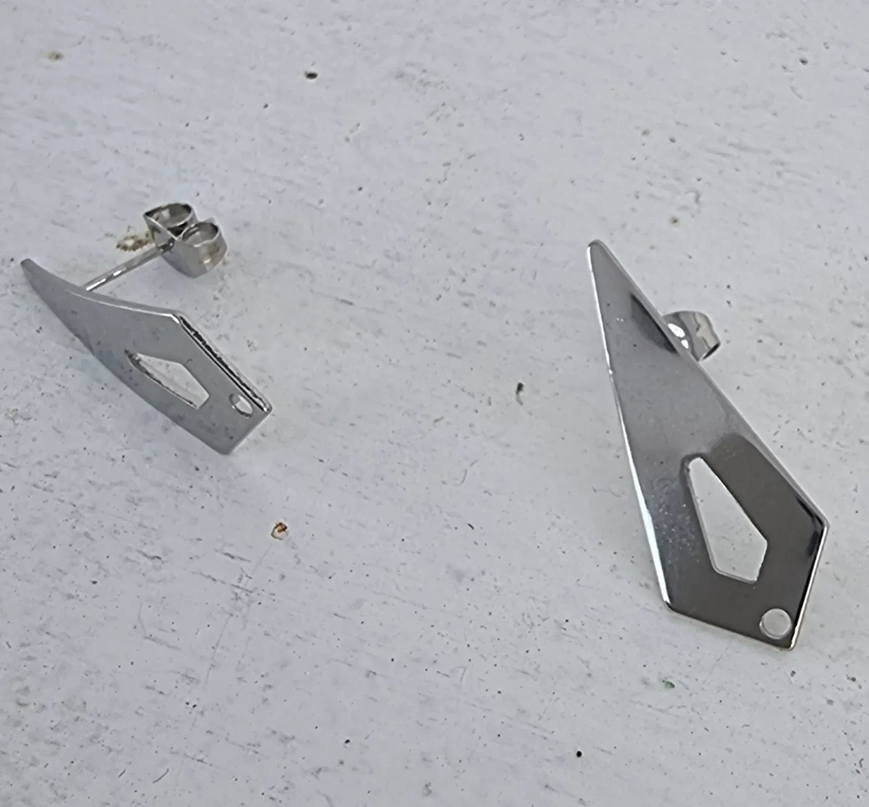 Örstickare Rostfrittstål - Triangelformad droppe, 2-pack Grekisk Metall