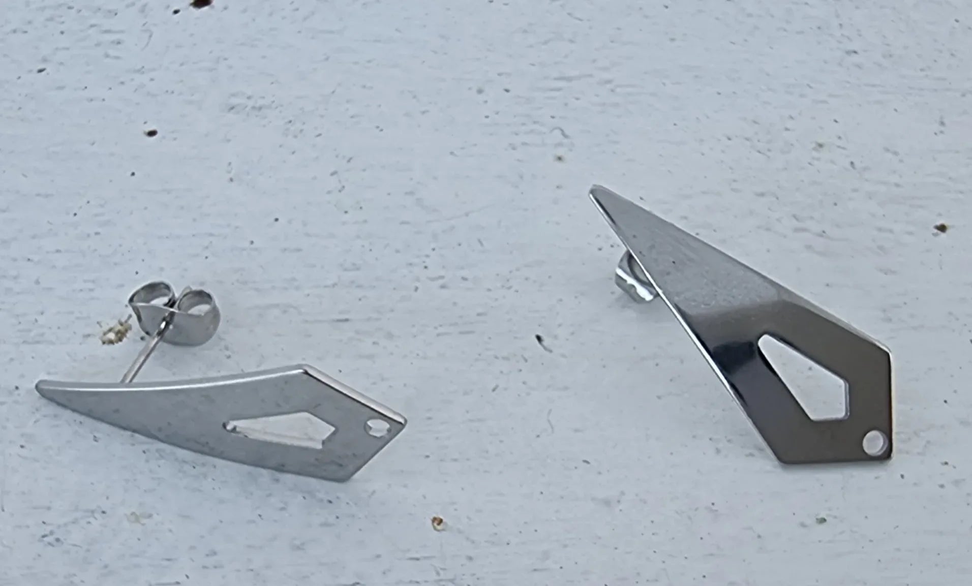 Örstickare Rostfrittstål - Triangelformad droppe, 2-pack Grekisk Metall