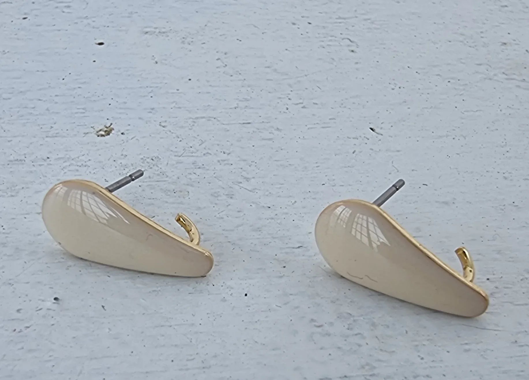 Örstickare Emalj - Ivory Droppe, 2-pack Grekisk Metall