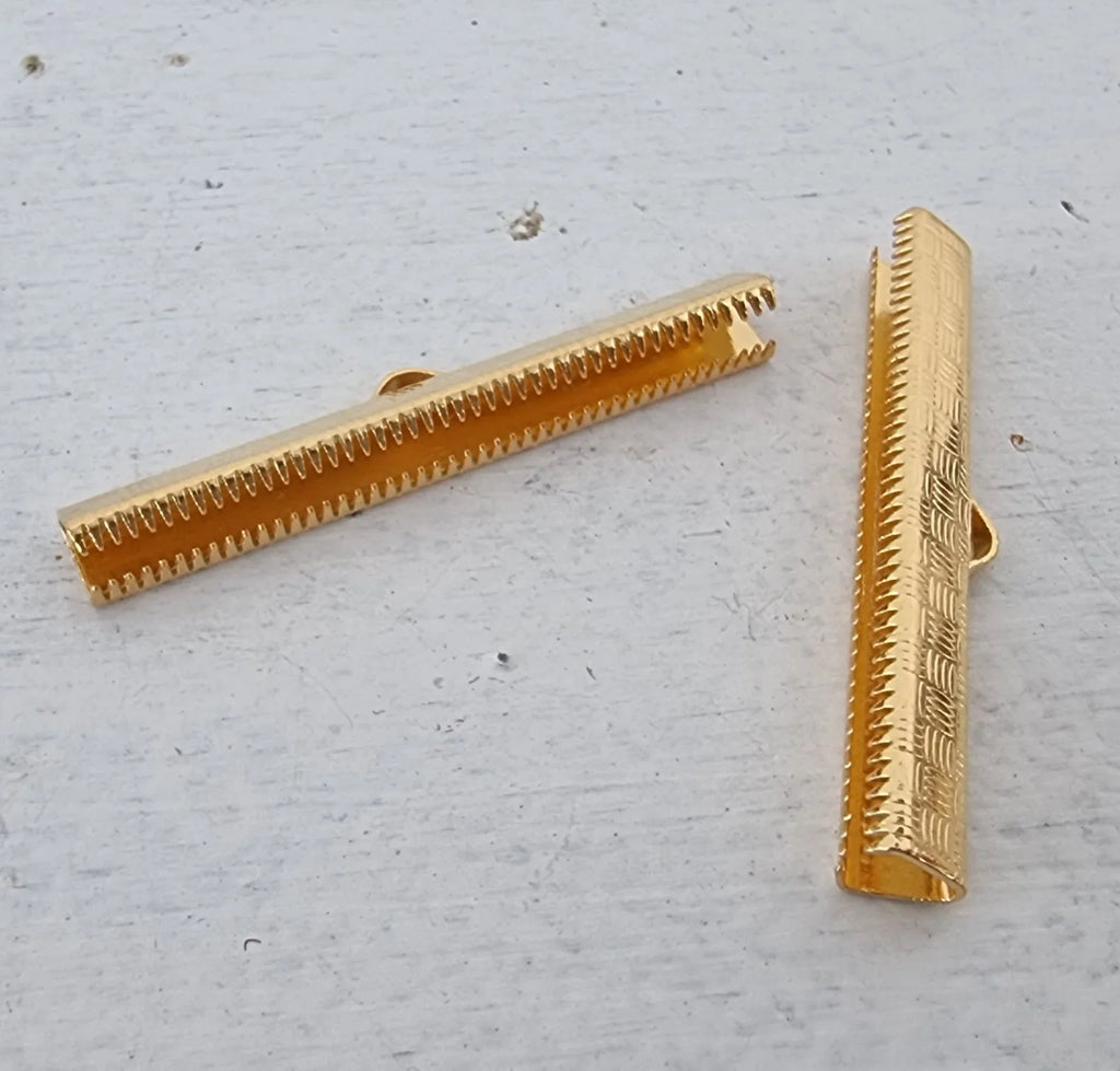 Ändfäste platta band 24K guldpläterad - Bredare modell, 38 mm, 2-pack Grekisk Metall