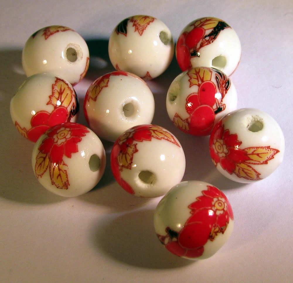 Porslinspärlor - Runda med Röda Blommor 12mm, 10-pack Hilmas Pyssel