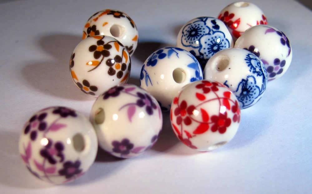 Porslinspärla - Mixade färger på blommorna, 12mm, 20-pack Hilmas Pyssel