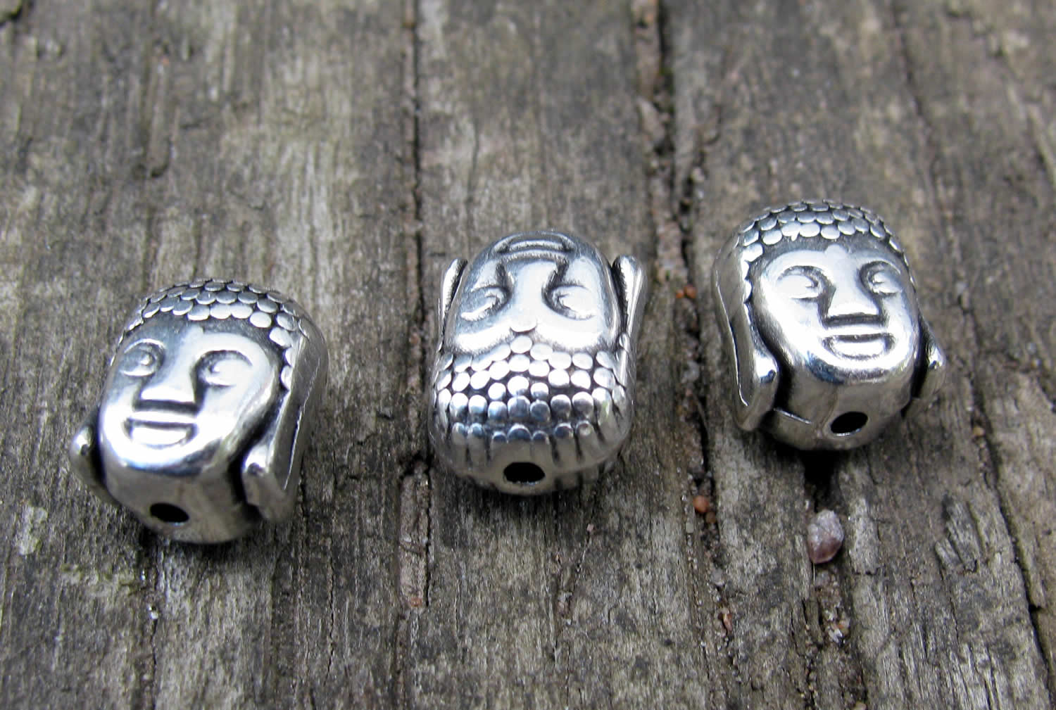 Mellandel Silverfärgad Buddha Huvud 10x8mm - 3-Pack Grekisk Metall