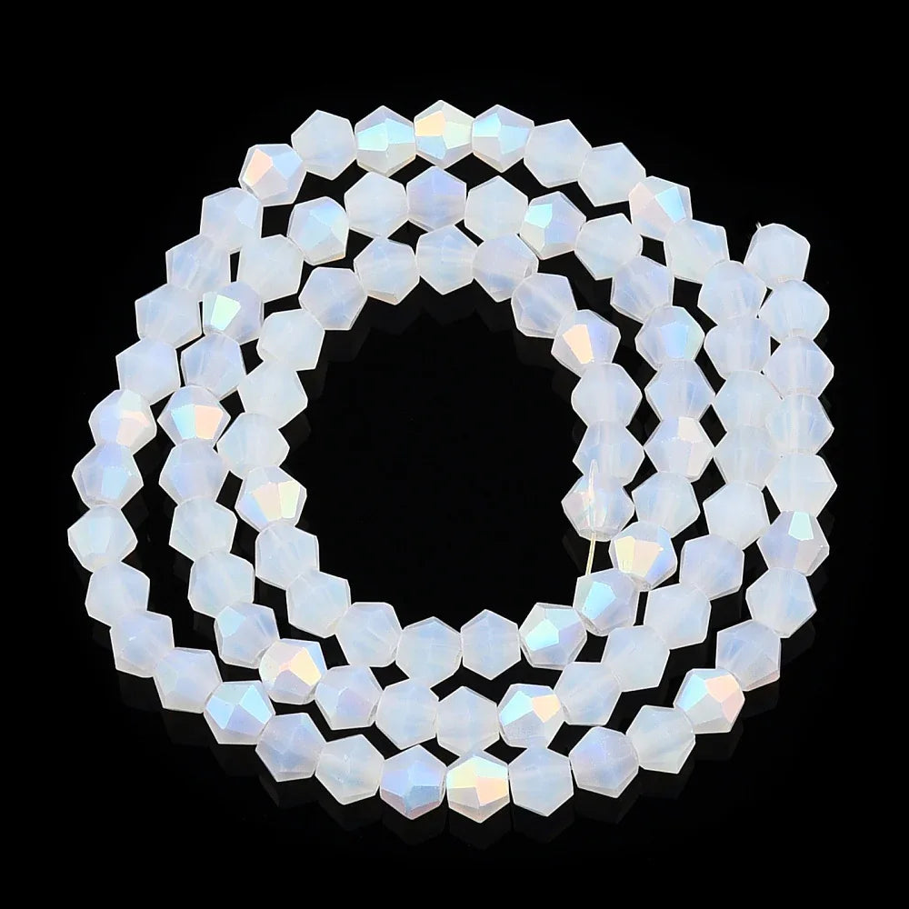 Glaspärlor Bicone - Matt Jadeimitation Vit AB, 4mm Hilmas Pyssel