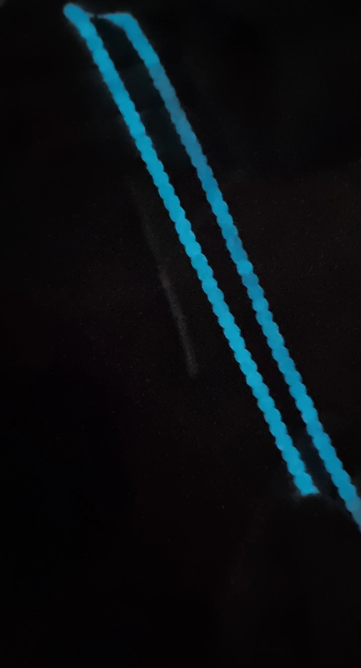 Glaspärlor Facetterade - Glow in the Dark, Rosa 4mm 1 sträng Hilmas Pyssel