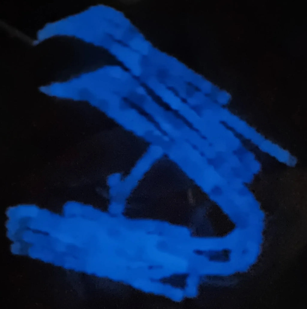 Glaspärlor Facetterade - Glow in the dark, Blå 4mm, 1 sträng Hilmas Pyssel