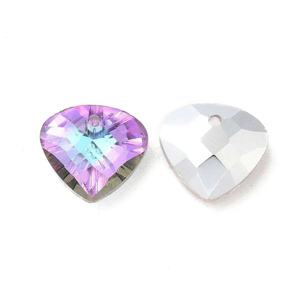 Facetterade glaspärlor - Teardrop Shimmer Plum 12x13mm 1 styck Hilmas Pyssel