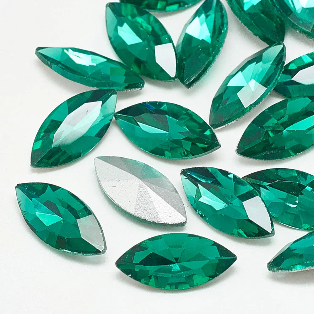 Kinesisk Strass - Navette Emerald 10x5mm 1 Styck Hilmas Pyssel