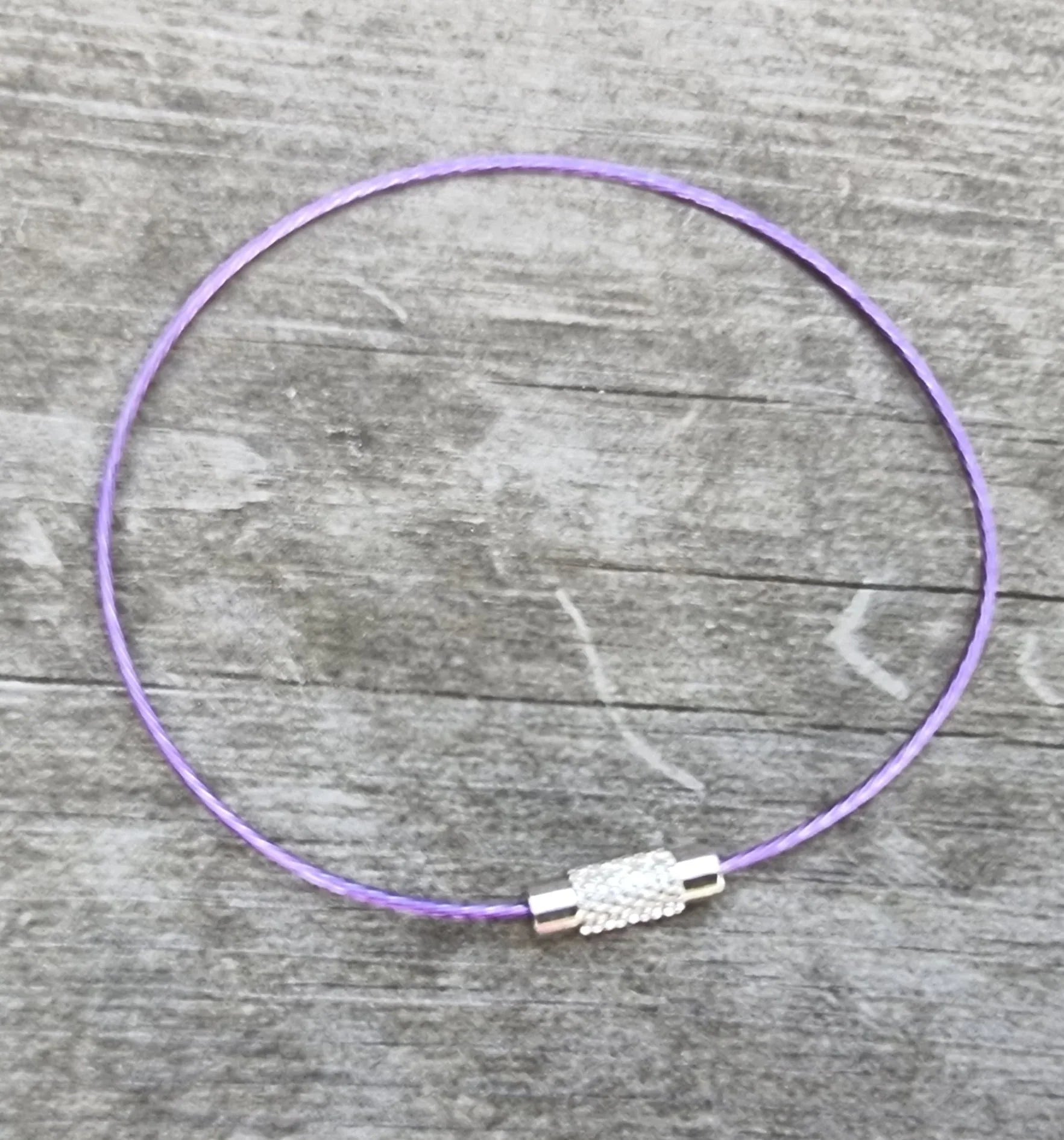 Wire Armband - Lila 1mm, 1 styck Grekisk Metall
