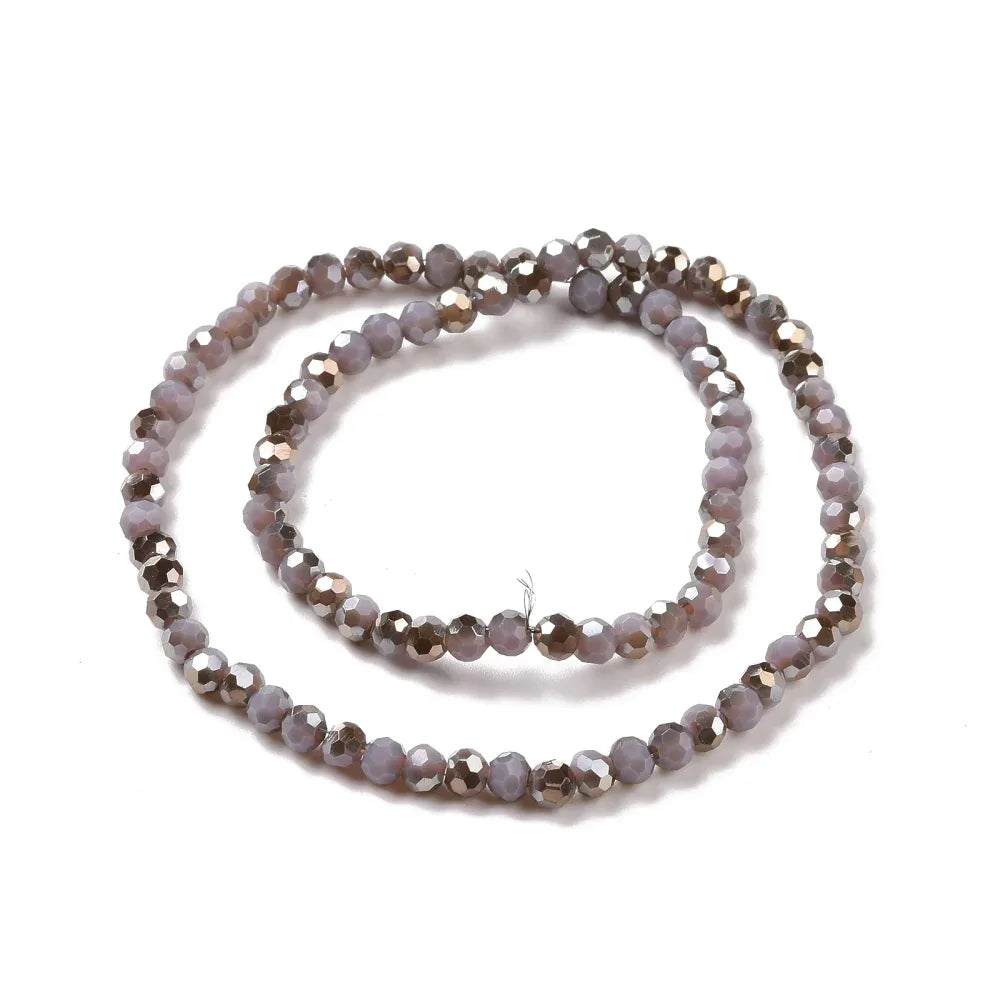 Glaspärlor Facetterade - Runda, Plum med regnbågsshimmer 4mm 1 sträng Hilmas Pyssel