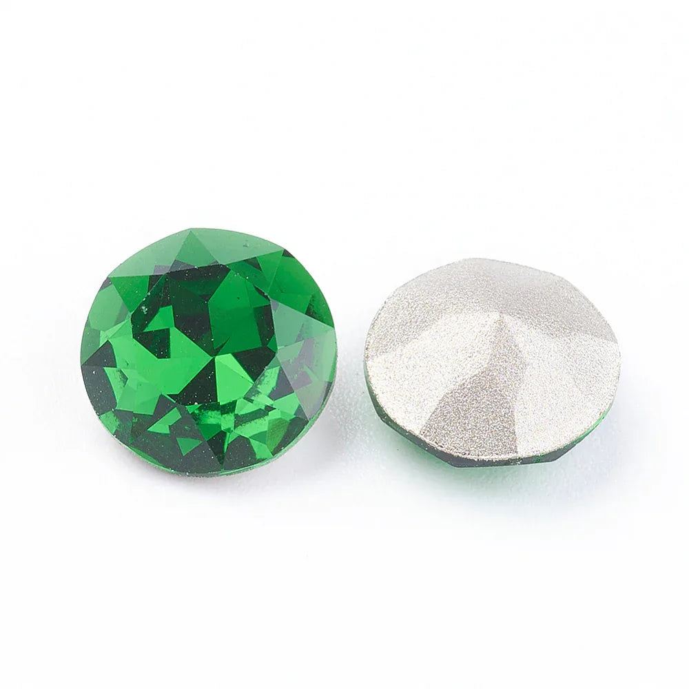 Kinesisk strass - Round stone Fern Green 10mm 1 styck Hilmas Pyssel
