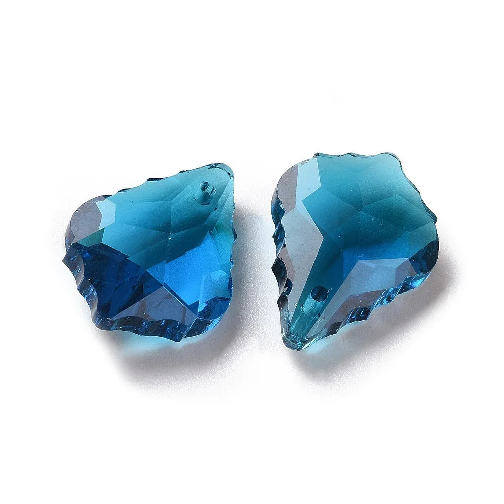 Facetterat hänge - Leaf Pendant Teal 22x16mm 1 styck Hilmas Pyssel