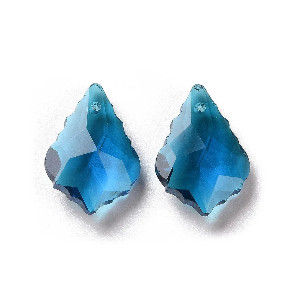 Facetterat hänge - Leaf Pendant Teal 22x16mm 1 styck Hilmas Pyssel