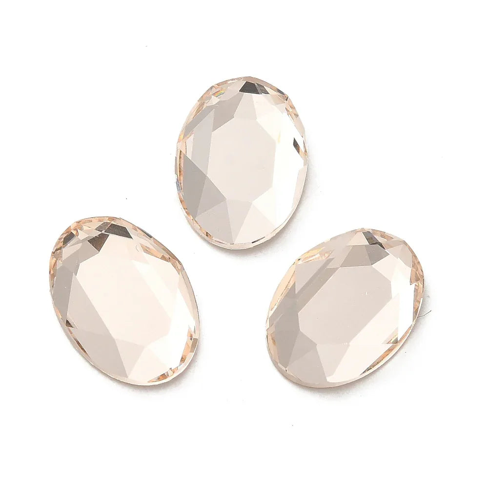 Facetterad Flatbacks - Oval Light Peach 14x10mm 1 styck Hilmas Pyssel