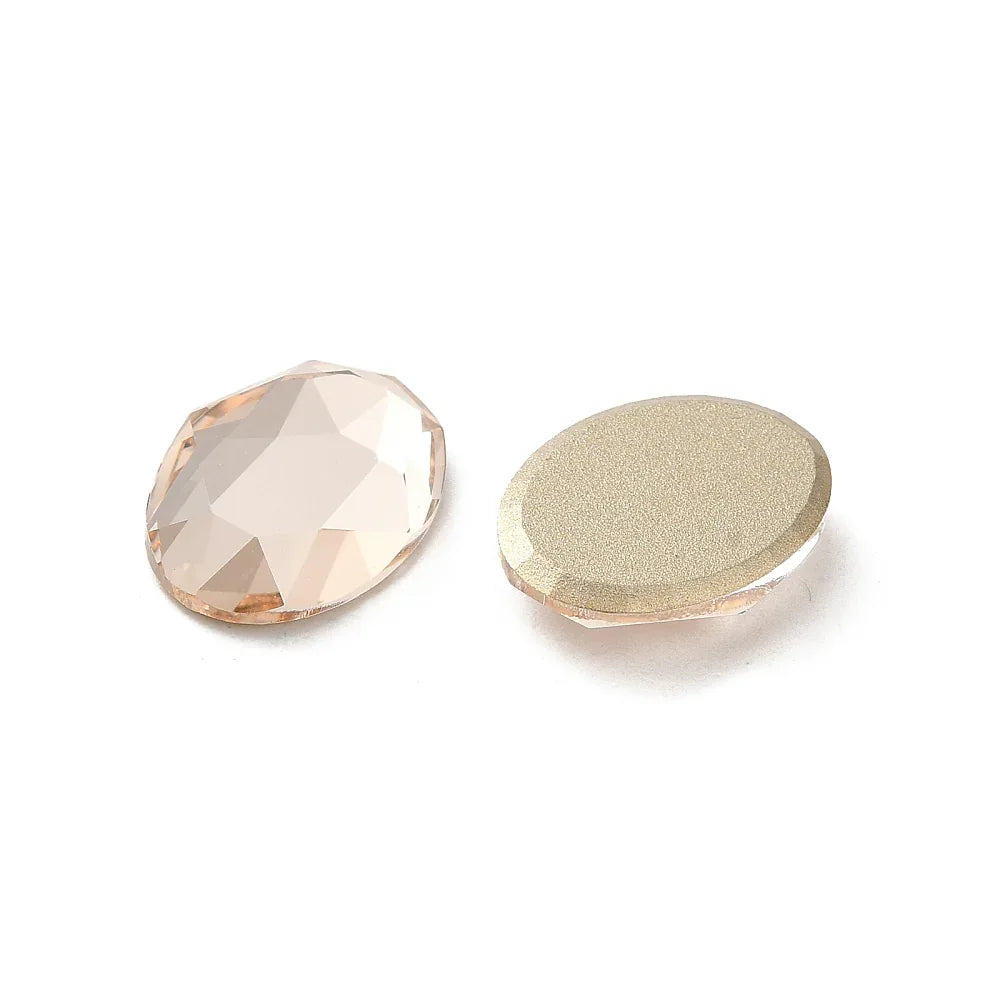 Facetterad Flatbacks - Oval Light Peach 14x10mm 1 styck Hilmas Pyssel