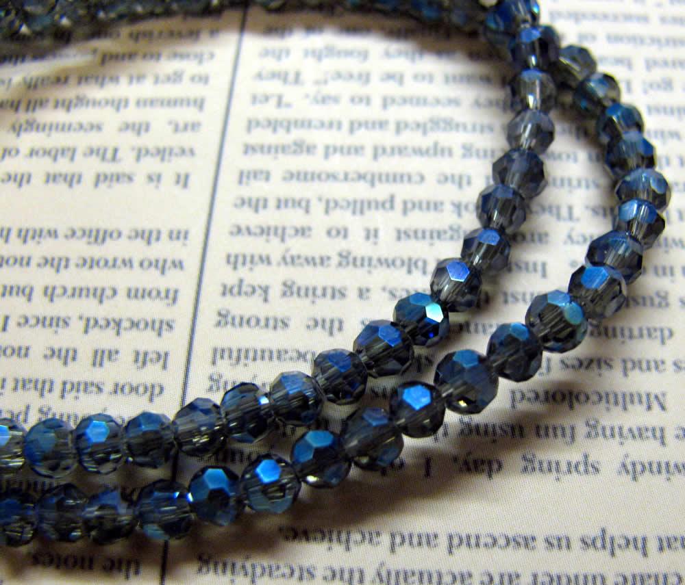 Glaspärlor Facetterade - Runda, Stålblå med AB-lyster 3mm 1 sträng Hilmas Pyssel