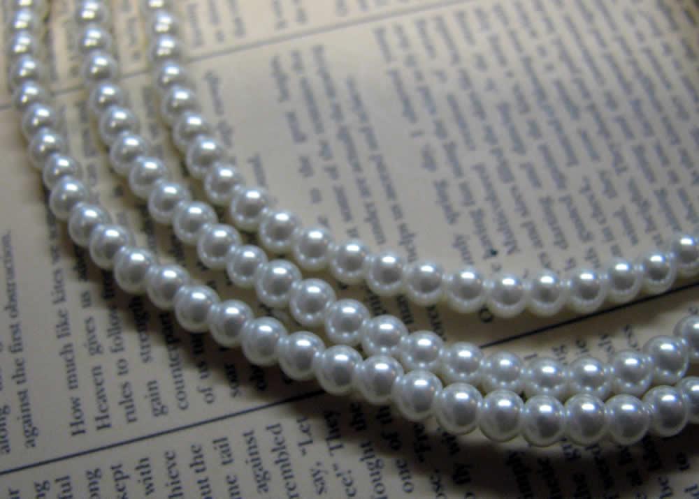 Vaxade glaspärlor - Vita 3 mm, 1 sträng Hilmas Pyssel