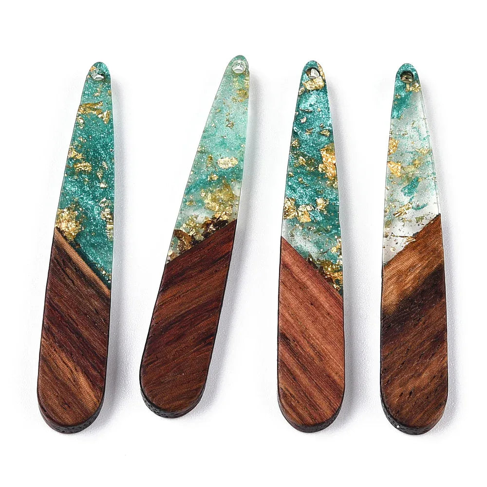 Hänge Trä och Resin - Droppe Grön med Guldflakes 44x7,5mm 1 styck Hilmas Pyssel