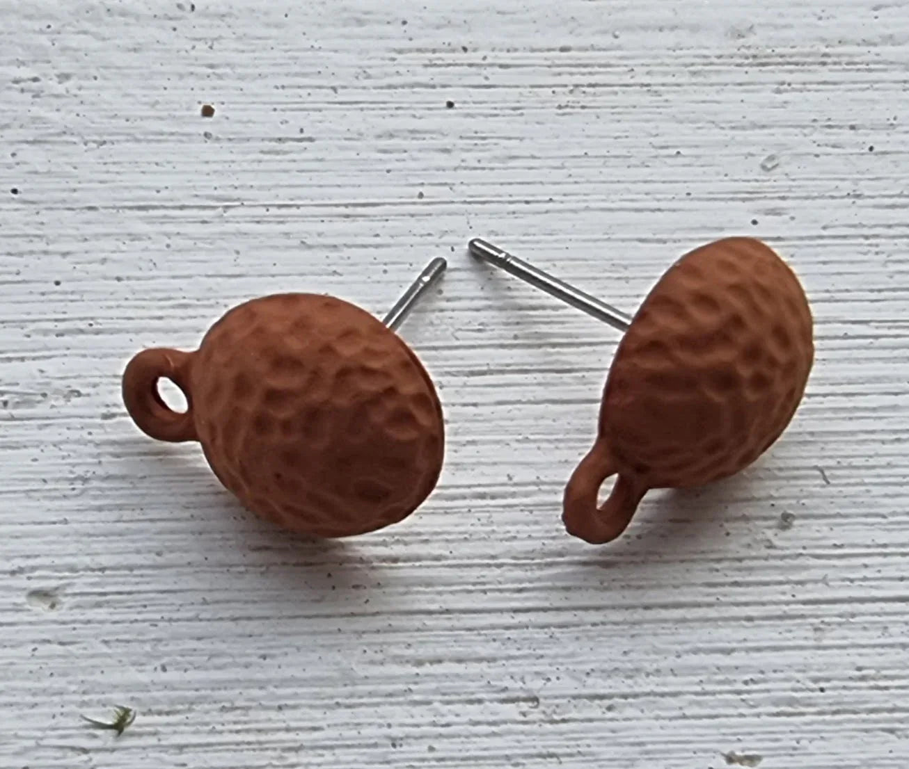 Örstickare Brun - Runt knottrig 10mm, 2-pack Grekisk Metall