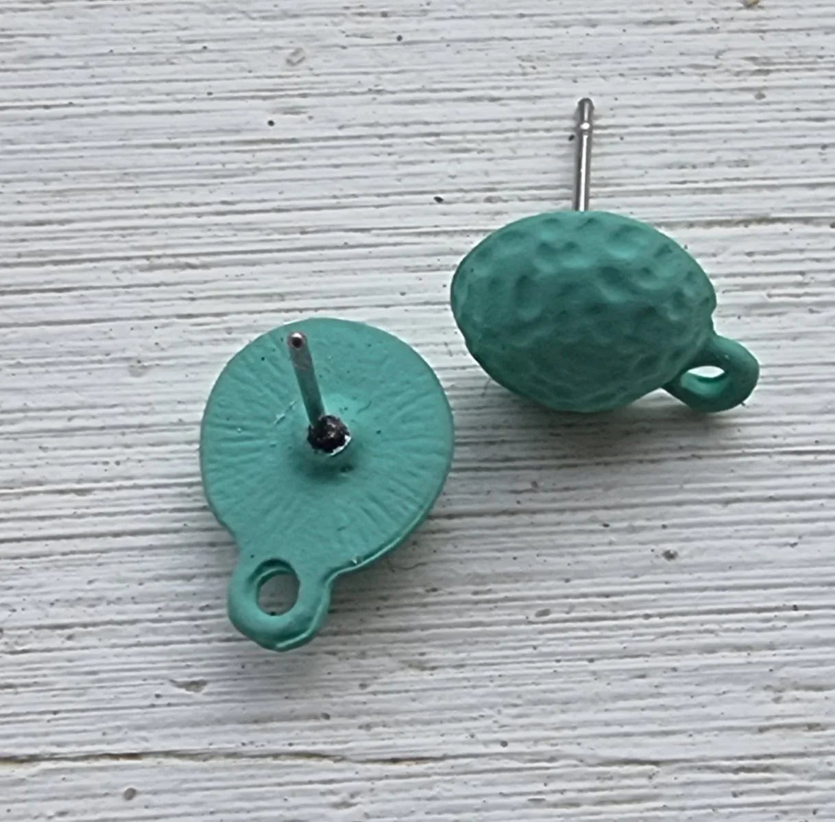 Örstickare Mint - Runt knottrig 10mm, 2-pack Grekisk Metall