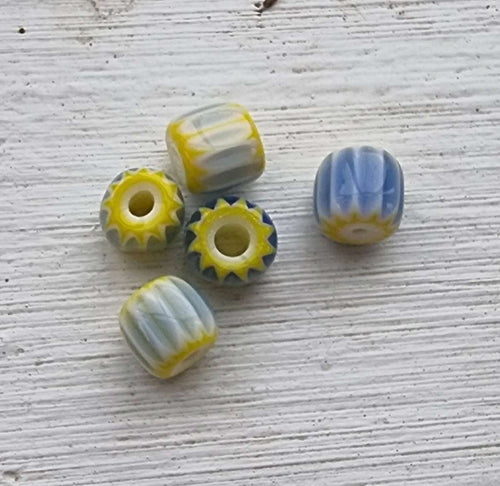 Glaspärlor Murano - Blå/gul tub 6mm, 5-pack Hilmas Pyssel