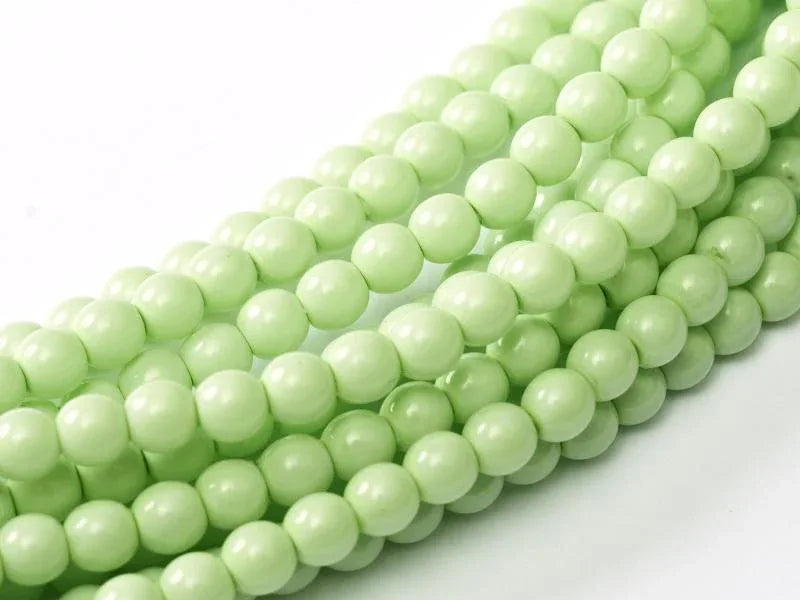 Tjeckiska Fiesta Pearl - Shiny Lt Spring Green 3mm, 1 sträng Hilmas Pyssel
