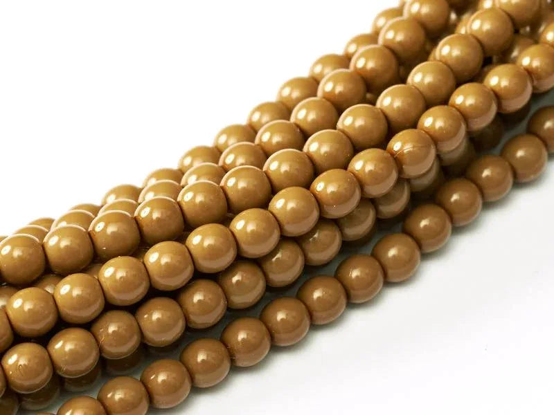 Tjeckiska Fiesta Pearl - Shiny Sage 4mm, 1 sträng Hilmas Pyssel