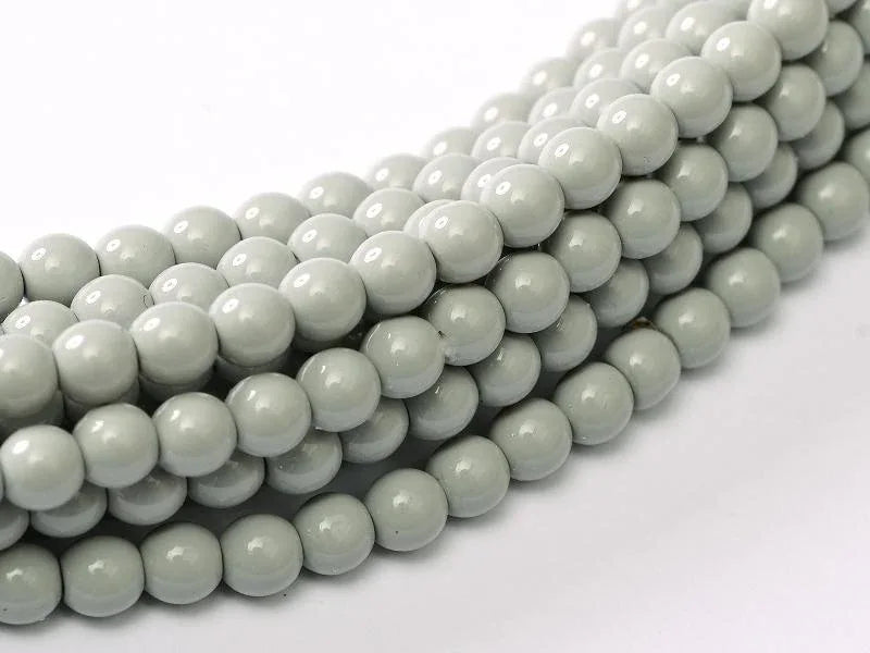 Tjeckiska Fiesta Pearl - Shiny Grey Mist 4mm, 1 sträng Hilmas Pyssel