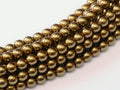 Tjeckiska vaxade glaspärlor - Shiny Brass 2mm, 1 sträng Hilmas Pyssel